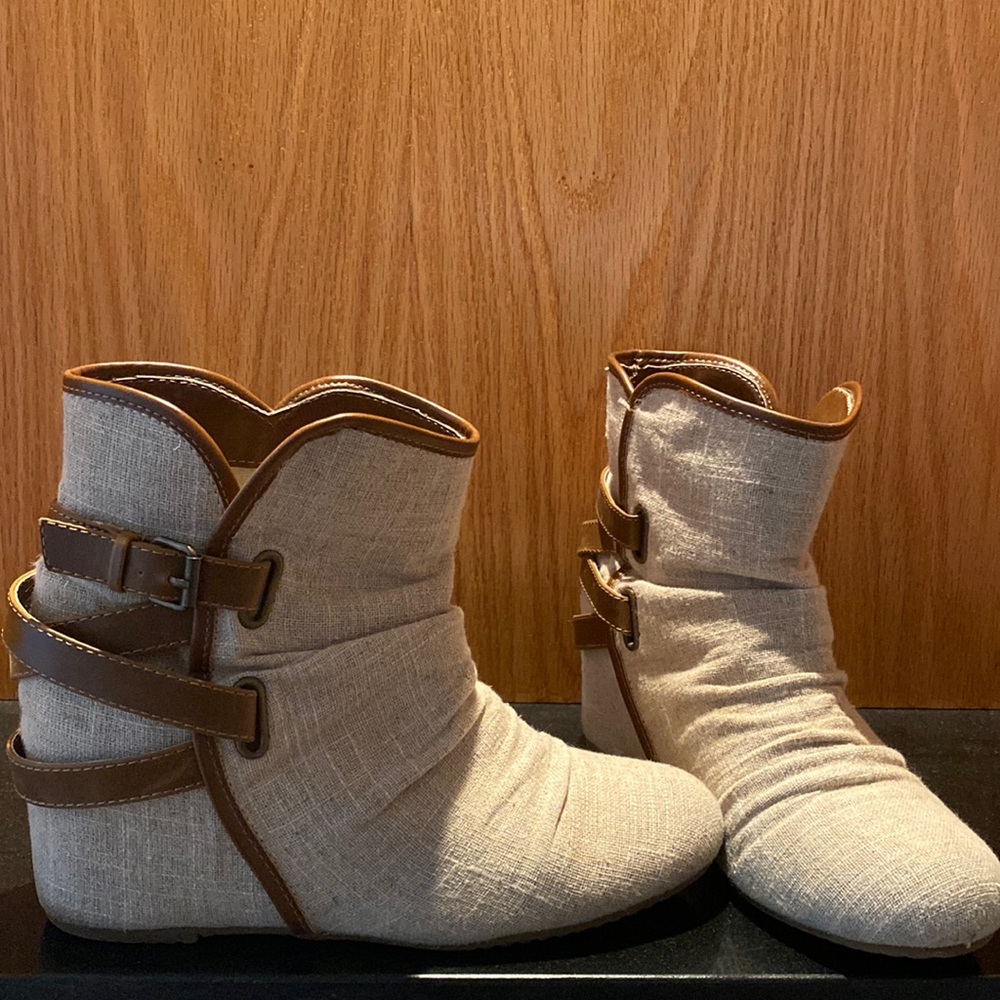BOOTIES